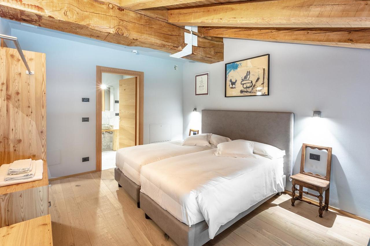 Aux Pieds Du Roi - Suite & Spa Breuil-Cervinia Exteriör bild