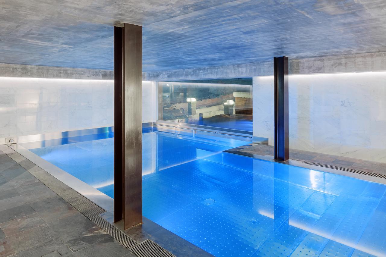 Aux Pieds Du Roi - Suite & Spa Breuil-Cervinia Exteriör bild