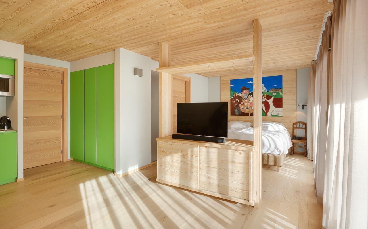 Aux Pieds Du Roi - Suite & Spa Breuil-Cervinia Exteriör bild