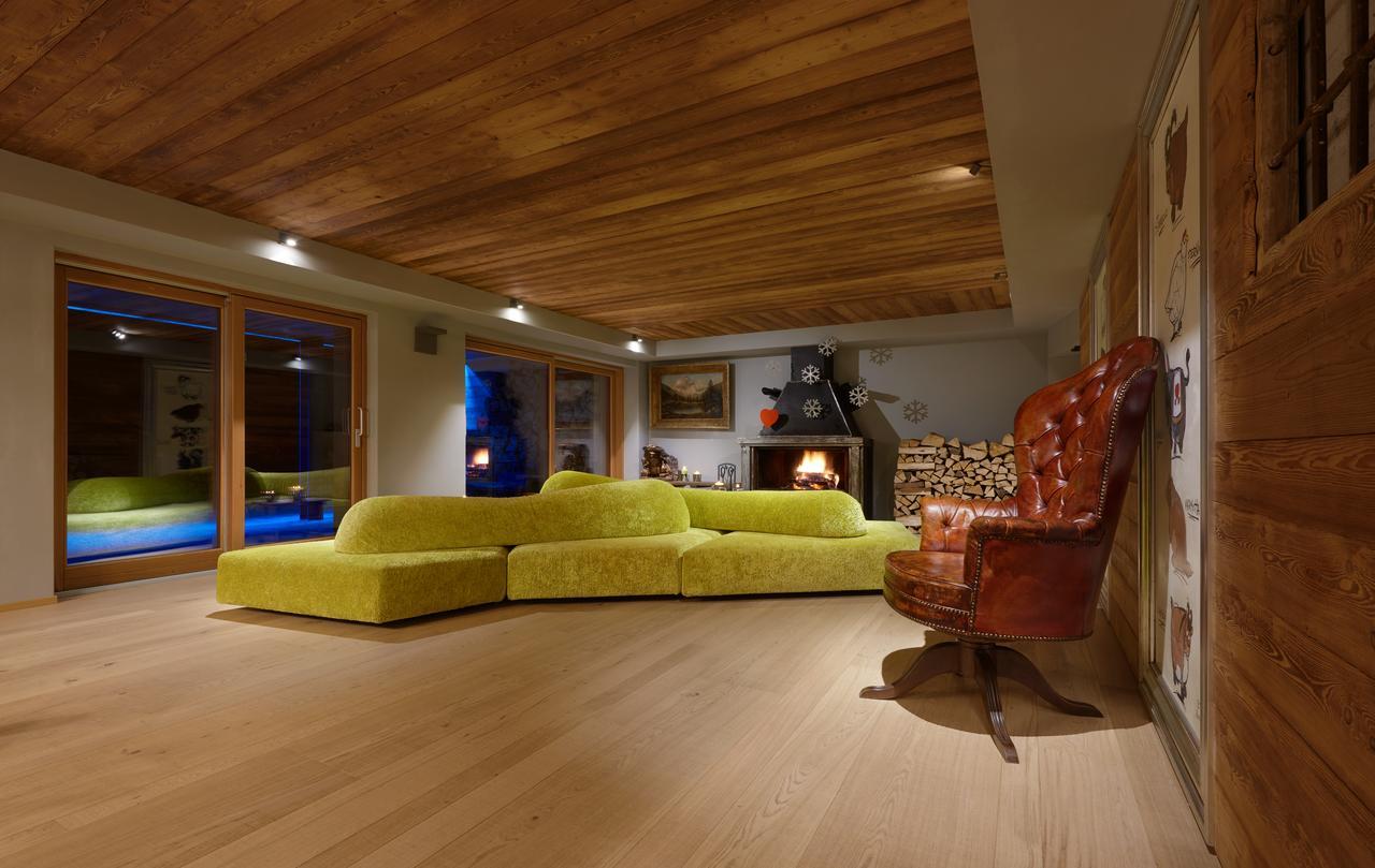 Aux Pieds Du Roi - Suite & Spa Breuil-Cervinia Exteriör bild