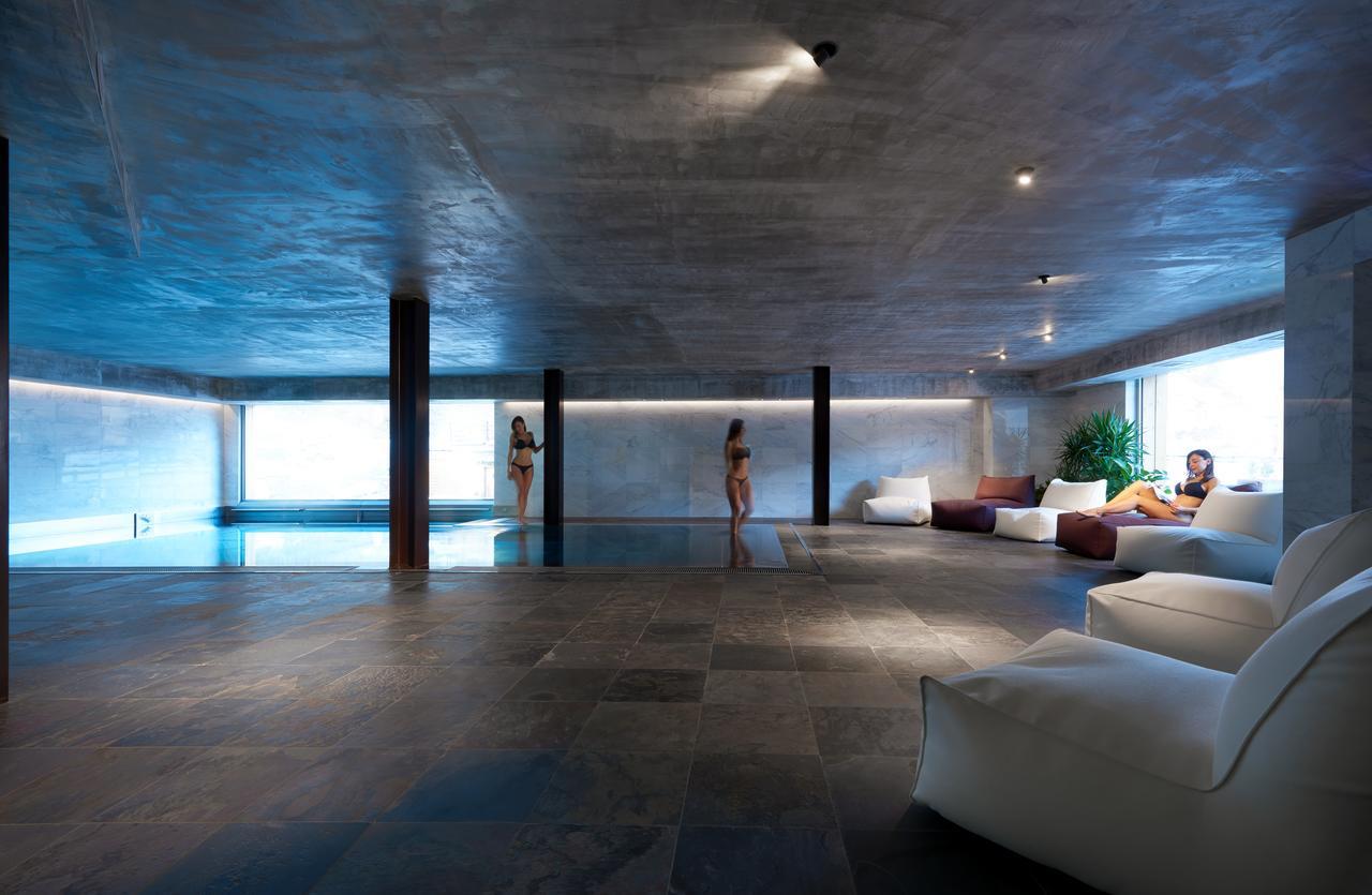 Aux Pieds Du Roi - Suite & Spa Breuil-Cervinia Exteriör bild