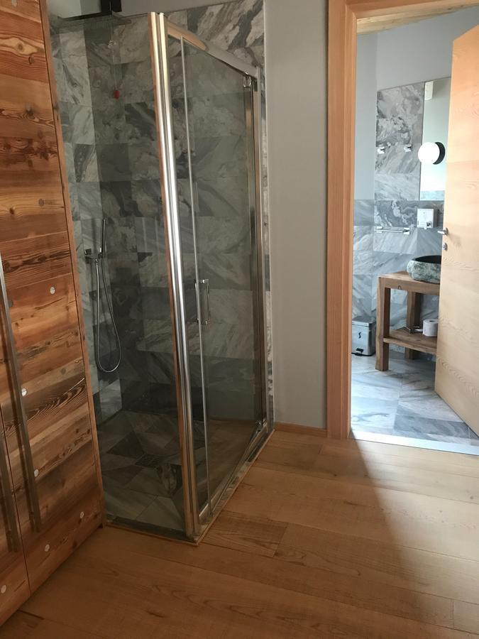 Aux Pieds Du Roi - Suite & Spa Breuil-Cervinia Exteriör bild